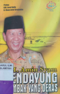Image of Mendayung di Ombak yang Deras